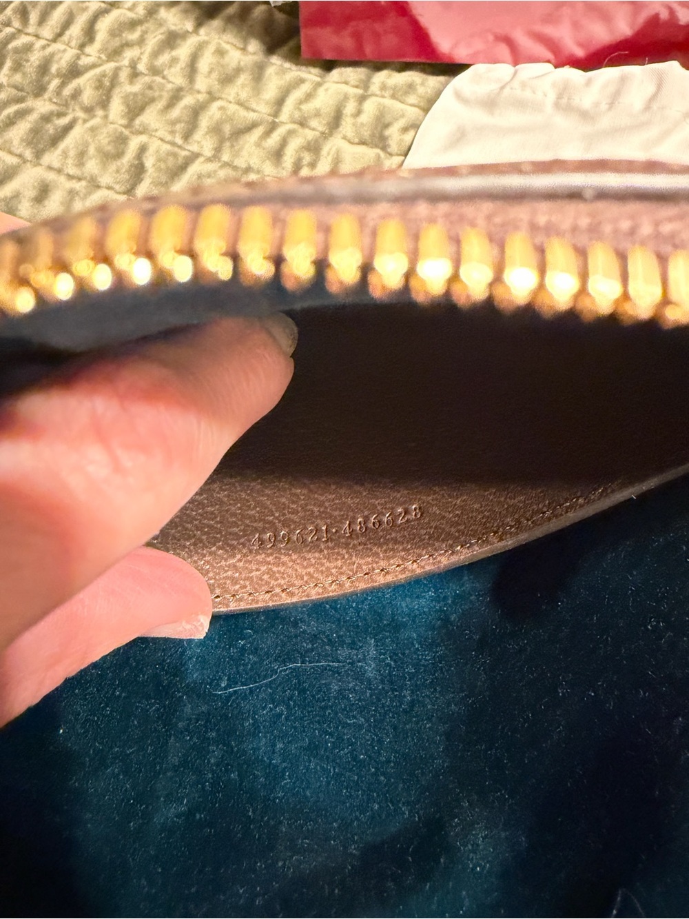 Like NEW Gucci Beige Crossbody with matching small wallet - Picture 13 of 13